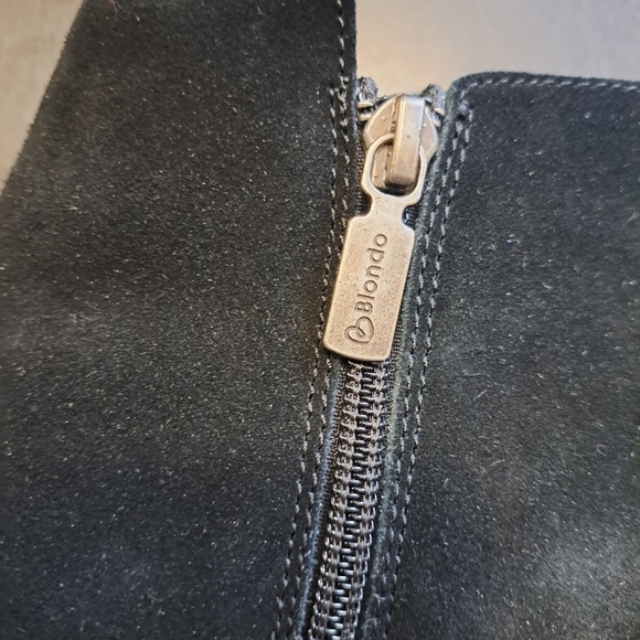 Blondo Linda Black Suede Ankle Boot   Size 7.5 - Picture 11 of 13